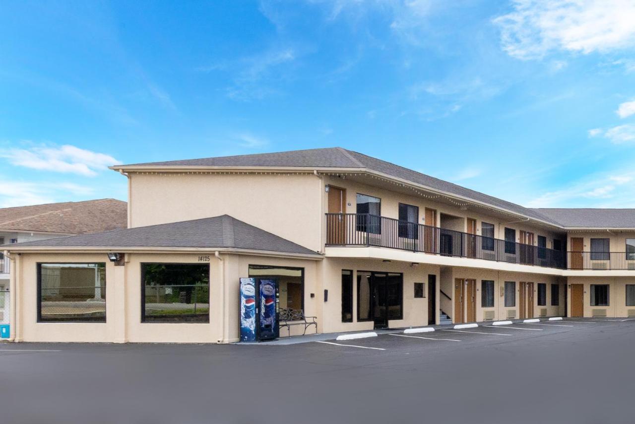 Days Inn By Wyndham St. Robert Waynesville/Ft. Leonard Wood Exterior foto