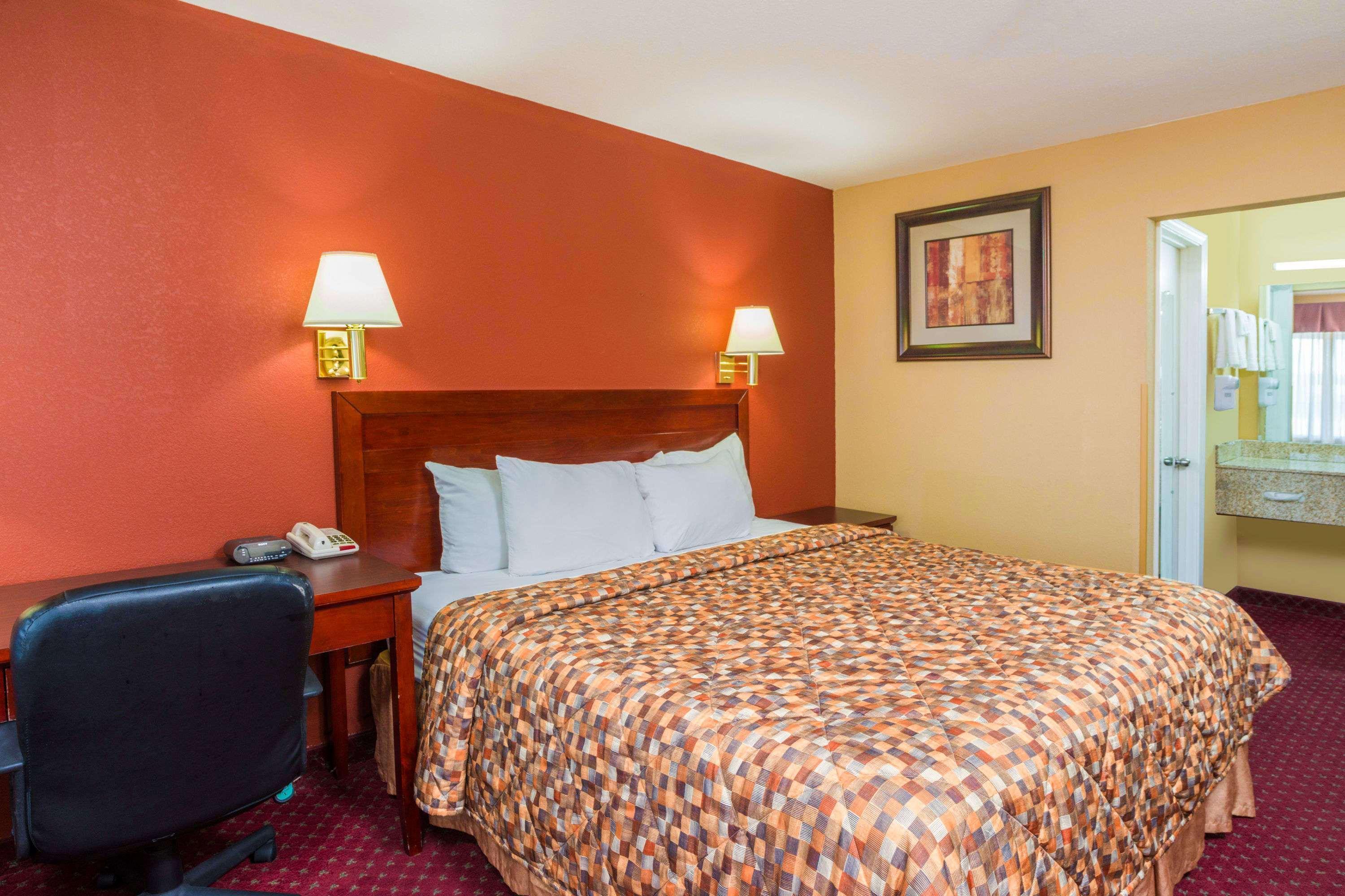 Days Inn By Wyndham St. Robert Waynesville/Ft. Leonard Wood Exterior foto