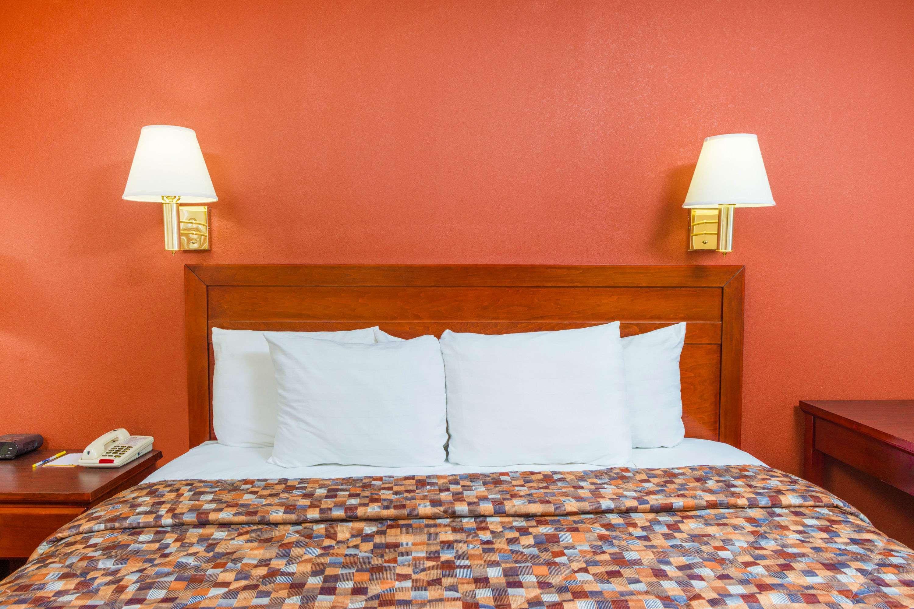 Days Inn By Wyndham St. Robert Waynesville/Ft. Leonard Wood Exterior foto