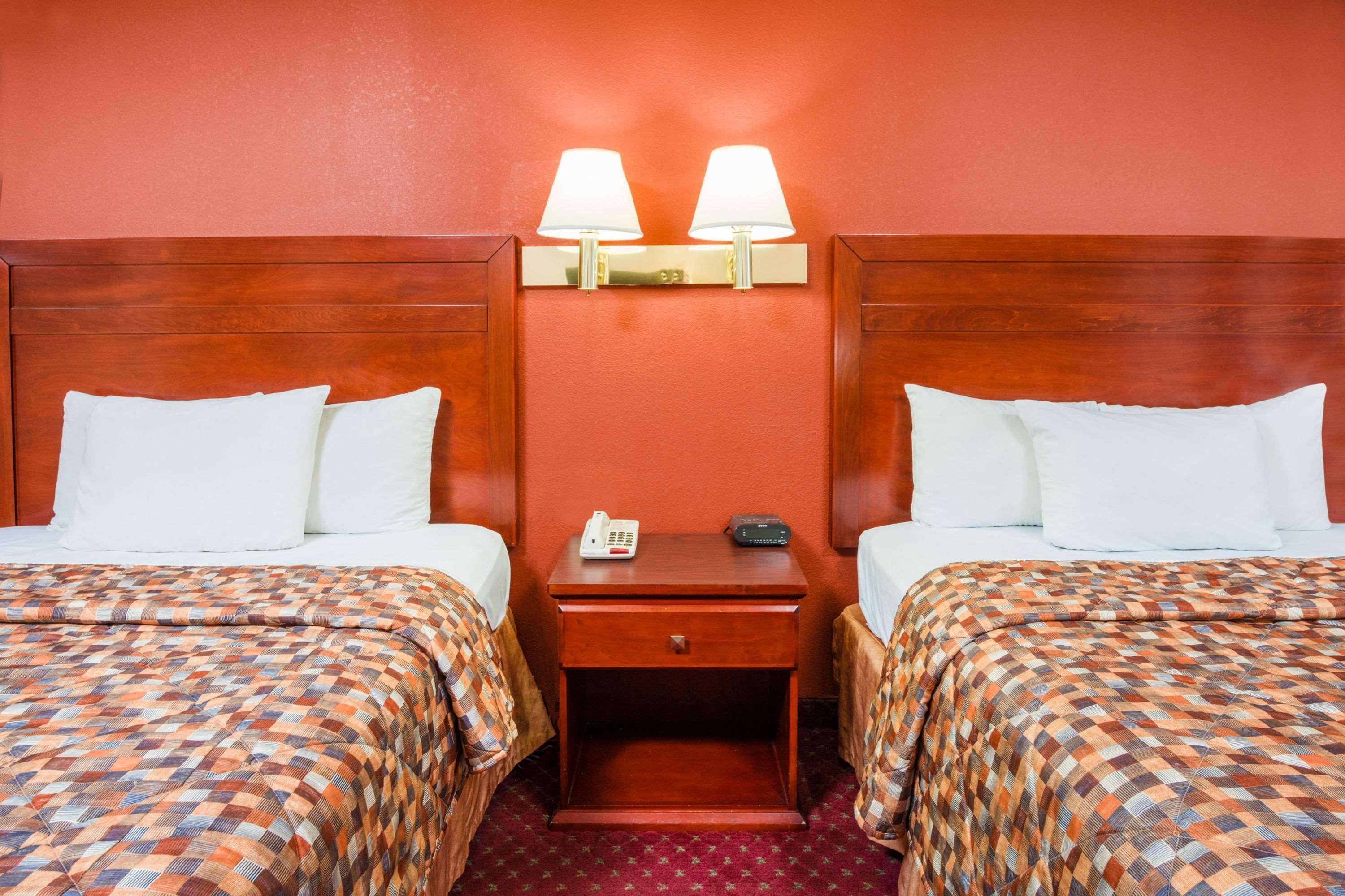 Days Inn By Wyndham St. Robert Waynesville/Ft. Leonard Wood Exterior foto