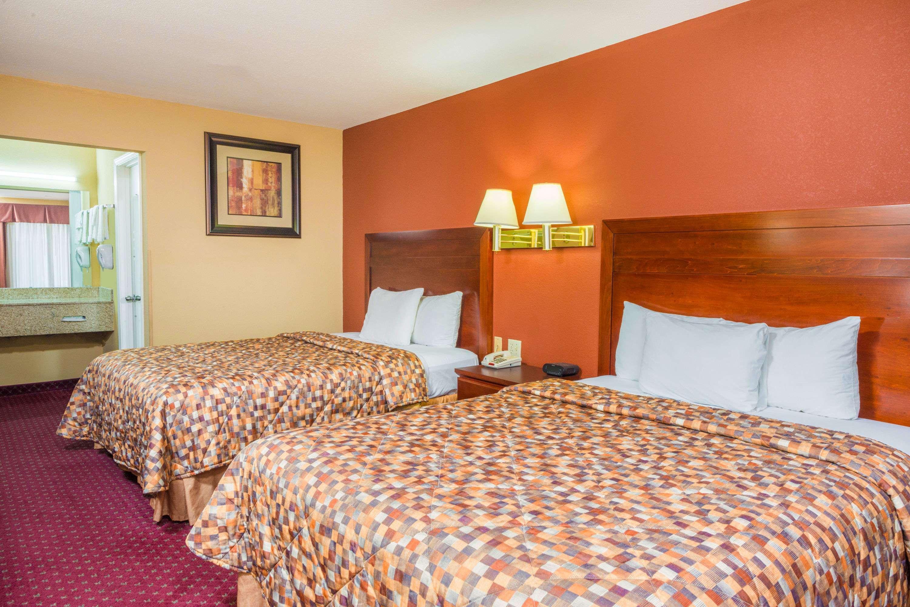 Days Inn By Wyndham St. Robert Waynesville/Ft. Leonard Wood Exterior foto