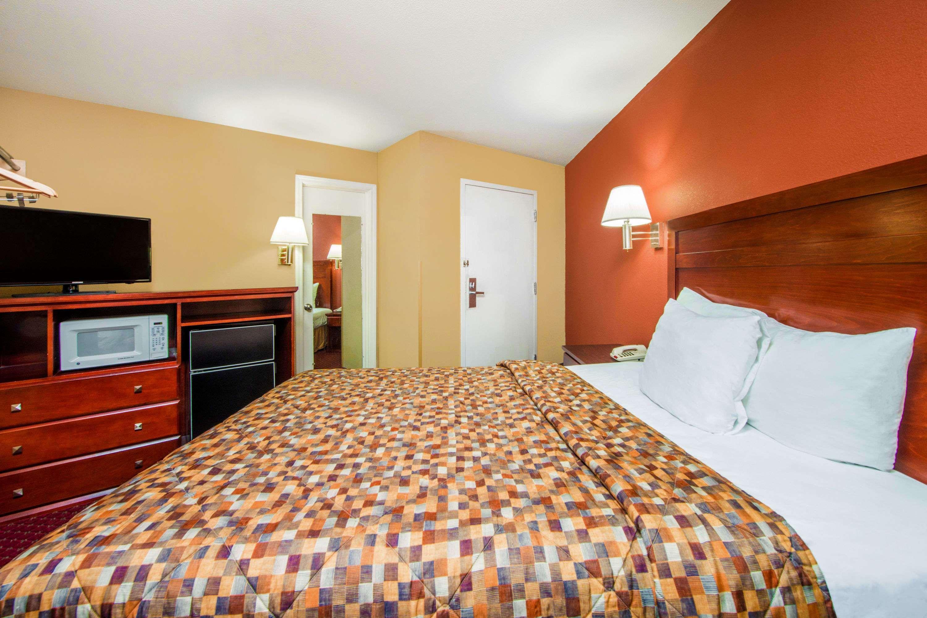 Days Inn By Wyndham St. Robert Waynesville/Ft. Leonard Wood Exterior foto